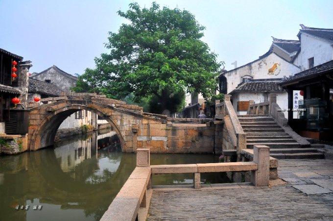 地板冒岩浆无敌版